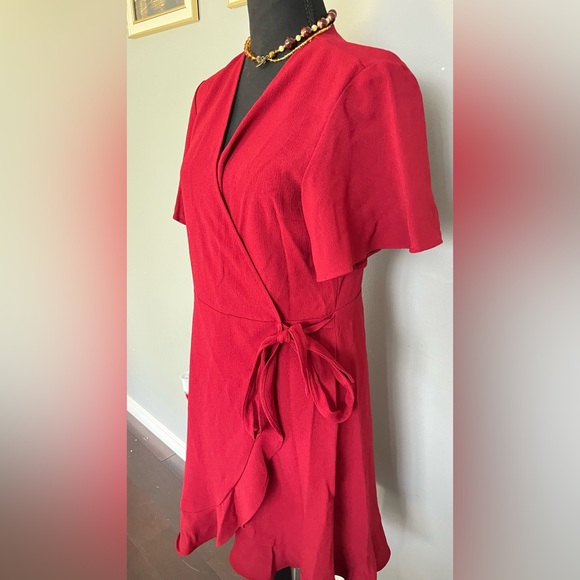 red midi dress - Picture 2 of 4